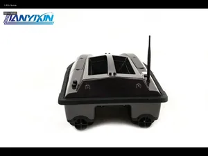 LYX 001A RC Bait Boat - green color - Angle 1